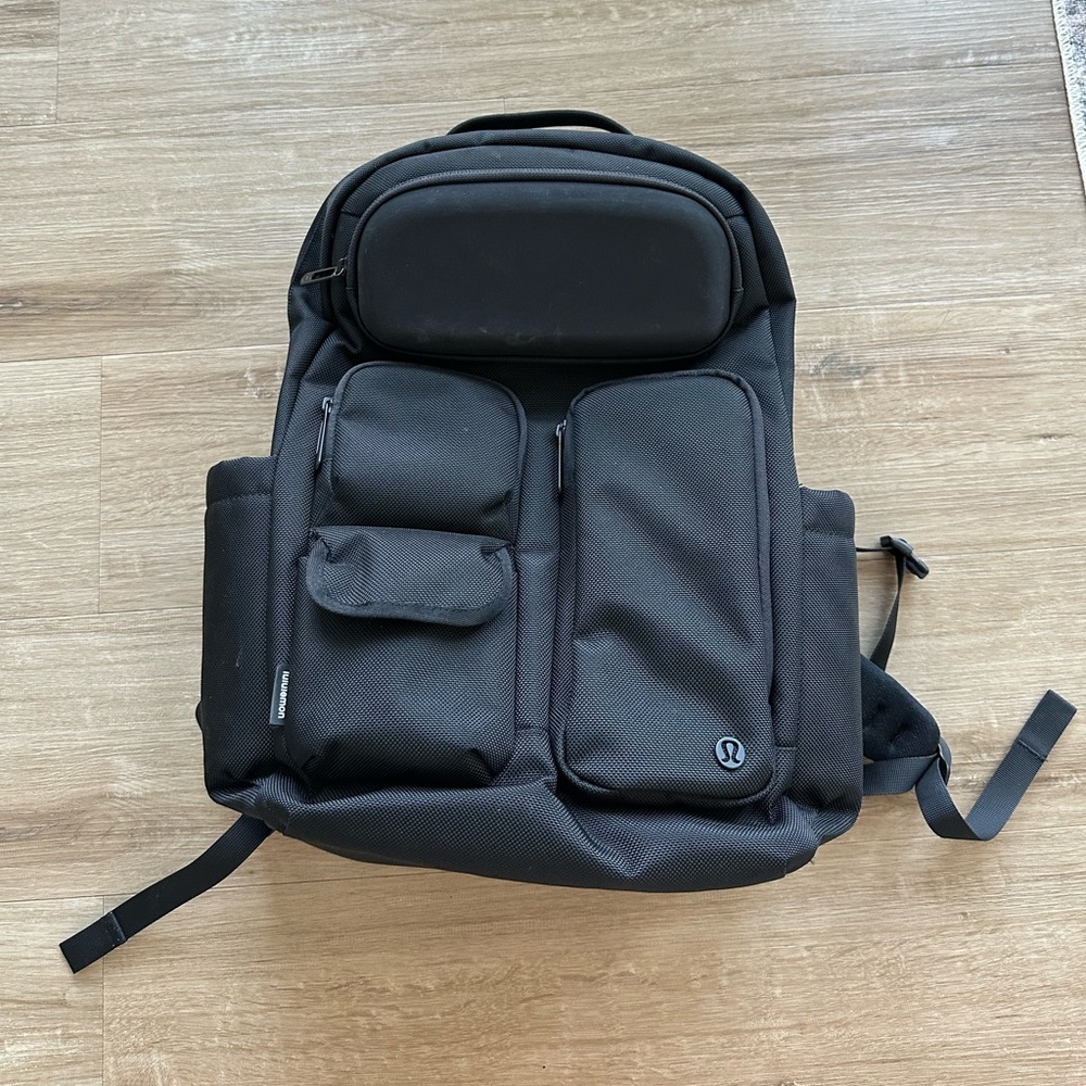 Lululemon cruiser backpack 23L
